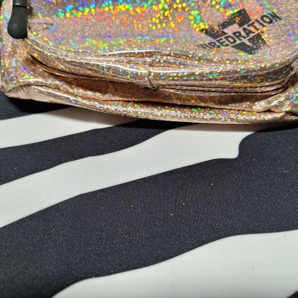 Vibedration Sling/Fanny Pack - Pink - Used - Picture 4 of 15